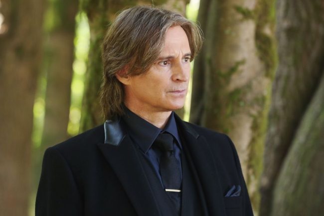  ONCE UPON A TIME – 'The Savior' – As 'Once Upon a Time' returns to ABC for its sixth season, SUNDAY, SEPTEMBER 25 (8:00-9:00 p.m. EDT), on the ABC Television Network, so does its classic villain-the Evil Queen. (ABC/Jack Rowand) ROBERT CARLYLE 