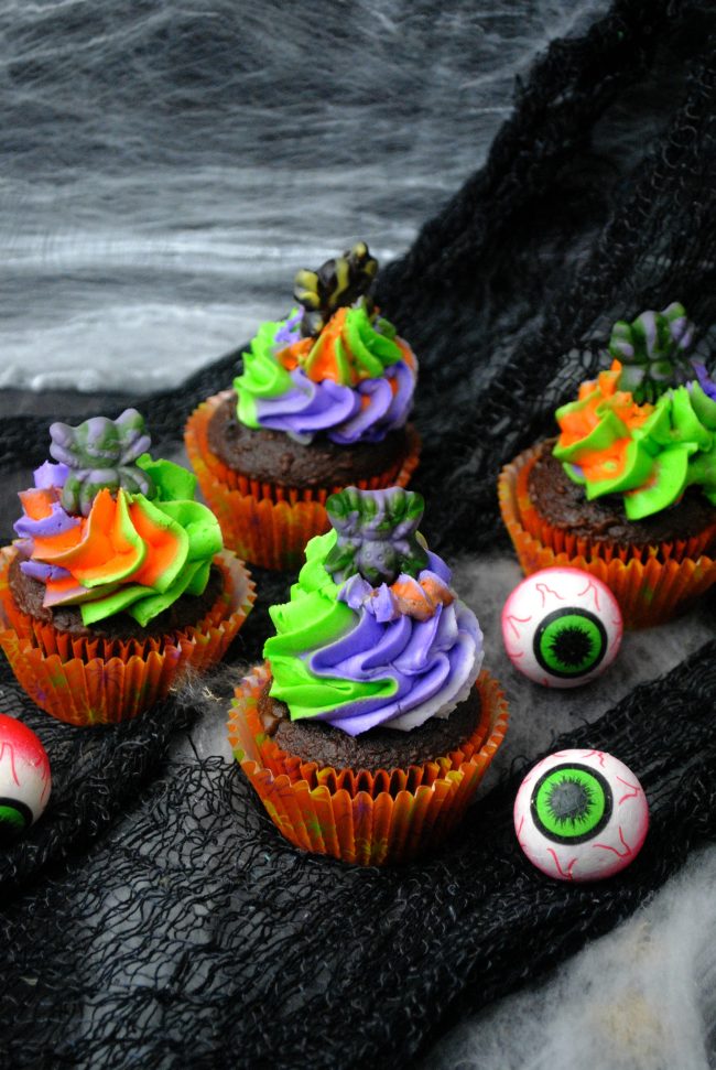 spider-eyes-cupcake-1-6