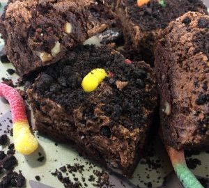 Dirt Worm Brownies Recipe - Kat Balog