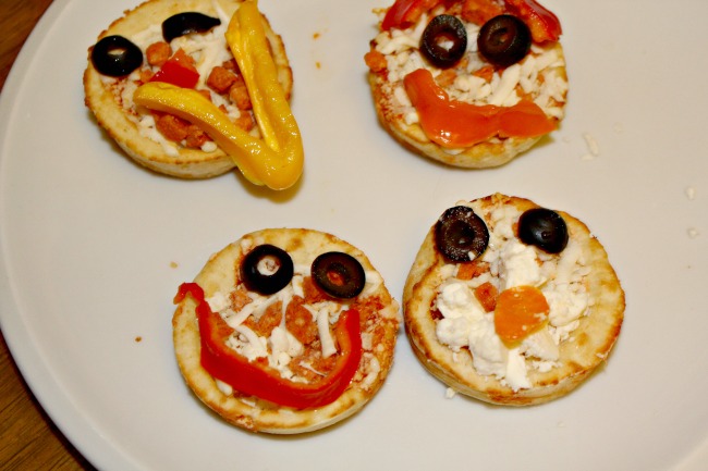 Funny Face Pizzas with Red Baron Deep Dish Minis